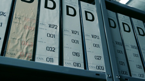 存档室，有文件夹和装订文件的存储室