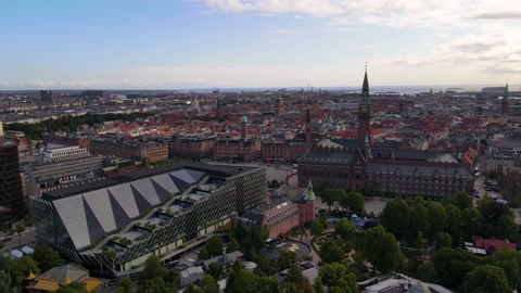 美丽的电影般的空中俯瞰哥本哈根丹麦城市