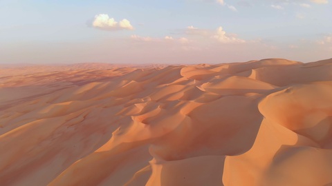 利瓦沙漠的航拍视频