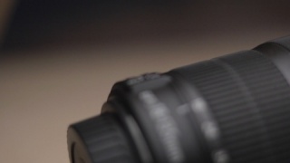 多莉镜头佳能18-135毫米和f3.5-5.6视频素材模板下载