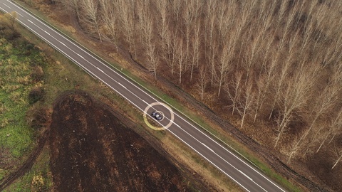 无人驾驶汽车自动驾驶汽车在道路上视频素材模板下载