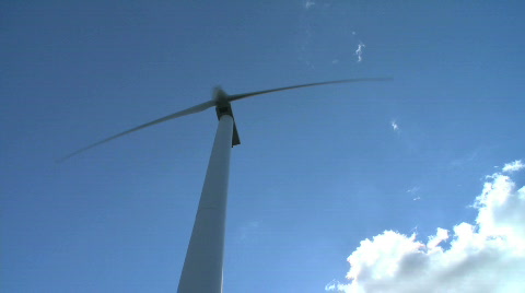风力涡轮机产生能量（10个中的6个）视频素材模板下载
