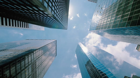 纽约市高耸的玻璃建筑视频素材模板下载