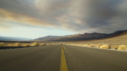 沙漠公路 - 4K视频素材模板下载