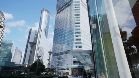 上海现代玻璃墙摩天大楼