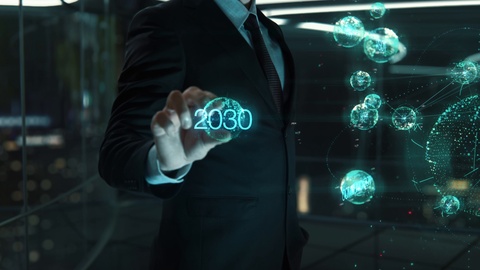 拥有2030年全息概念的商人视频素材模板下载