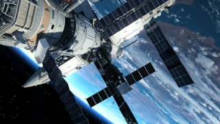 空间站外的宇航员视频素材模板下载