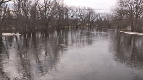 安大略省春季洪水视频素材模板下载