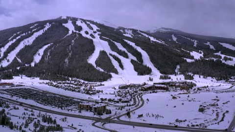 无人机：铜山滑雪场，飞走了视频素材模板下载