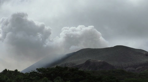 火山亚苏尔烟视频素材模板下载
