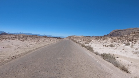 空旷的沙漠公路驾驶录像视频素材模板下载