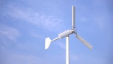 蓝天背景风力涡轮机高清在线视频素材下载