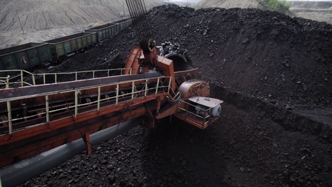 巨型挖掘机采煤轮的细节