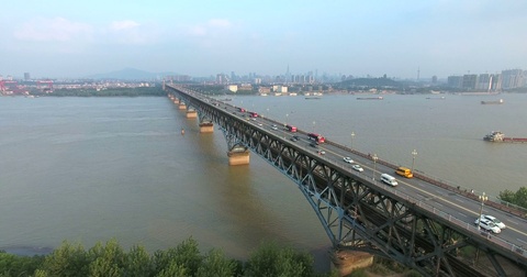 南京长江大桥的航拍照片，中国