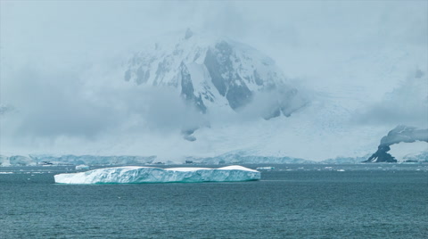 南极宁静的自然风光