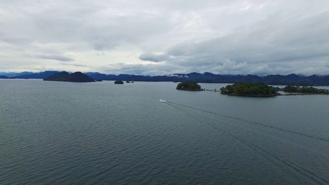 航拍中国浙江杭州千岛湖美景视频素材模板下载