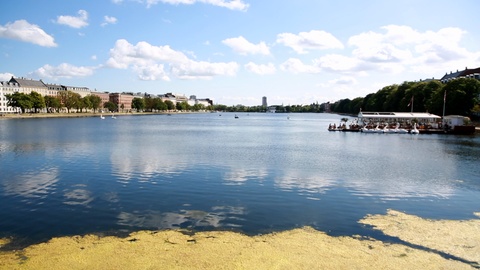 丹麦哥本哈根伊恩城泛湖视频素材模板下载