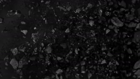 1000时孤立在黑色背景下的煤爆炸超慢动作镜头视频素材模板下载
