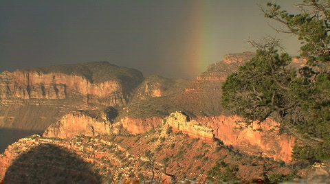 亚利桑那大峡谷的阳光和彩虹视频素材模板下载