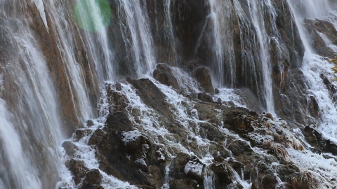 中国冬季的九寨沟瀑布视频素材模板下载