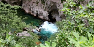 黑山共和国莫拉察河峡谷