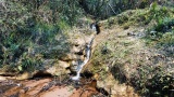 巴拉圭的小瀑布。热带丛林。4K瀑布影视素材高清在线视频素材下载