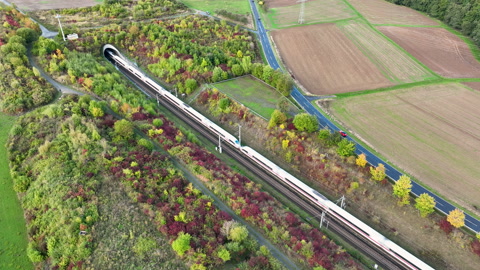 ICE高速列车-鸟瞰图视频素材模板下载