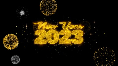 2023年新年文字愿望揭示闪光金色颗粒烟花。视频素材模板下载
