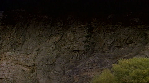 科罗拉多落基山脉的峡谷特写追踪镜头视频素材模板下载
