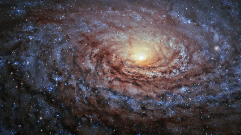 近距离观察宇宙中的螺旋星系视频素材模板下载