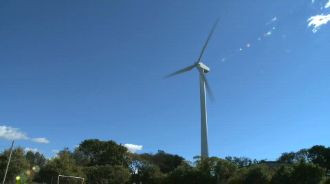 风力涡轮机产生能量（10个中的4个）视频素材模板下载