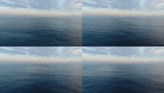 日出时海面航拍镜头高清在线视频素材下载