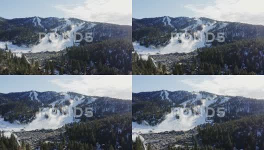 加利福尼亚大熊雪熊山滑雪场4K广阔的无人机视野高清在线视频素材下载