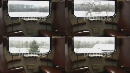 火车车窗外移动的雪景高清在线视频素材下载