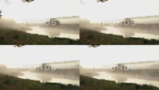 河面上的晨雾高清在线视频素材下载